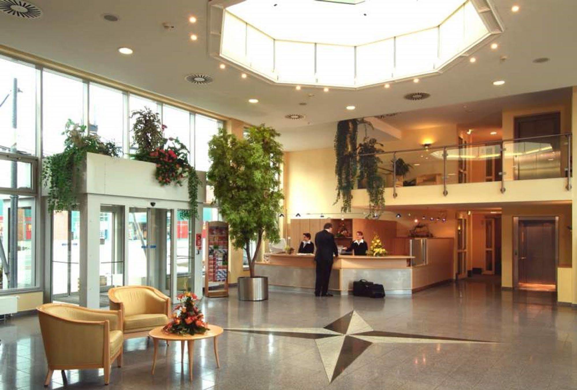 Elaya Hotel Wolfenbuettel Ehemals Rilano 24 7 Hotel ヴォルフェンビュッテル エクステリア 写真