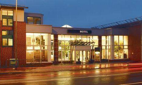 Elaya Hotel Wolfenbuettel Ehemals Rilano 24 7 Hotel ヴォルフェンビュッテル エクステリア 写真
